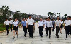 李炳军副省长视察人生就是博集团